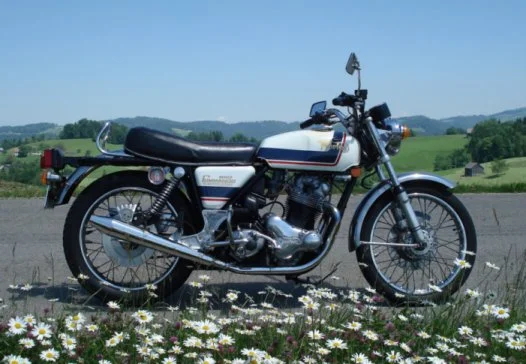 Pictures of your Norton Commandos