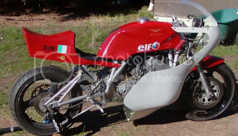 Diaphragm shutter on inlet