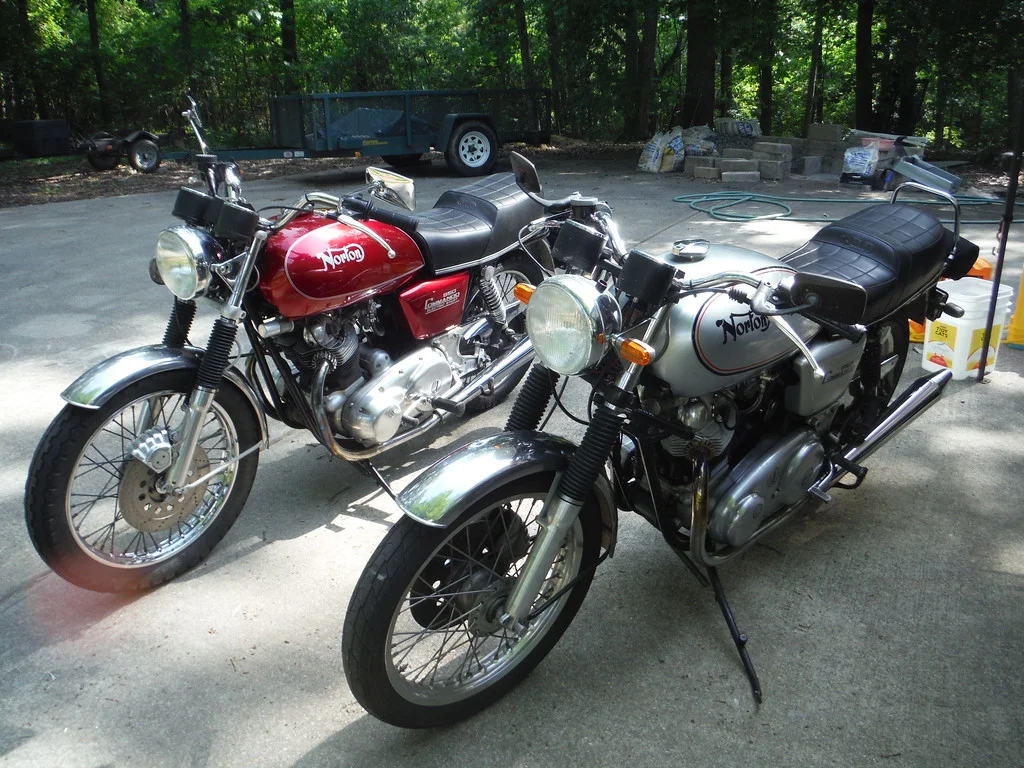 Pictures of your Norton Commandos