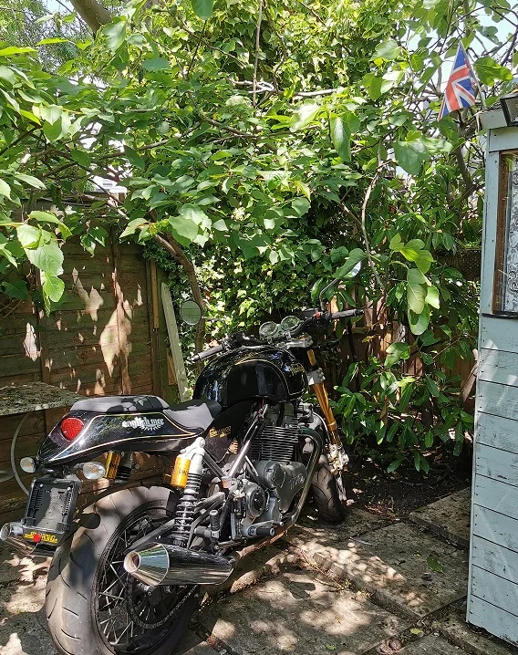 Pictures of your Norton 961