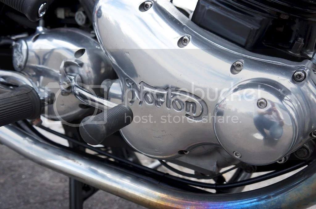 Pictures of your Norton Commandos