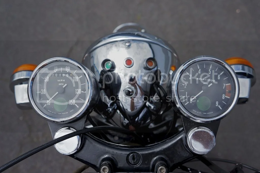 Pictures of your Norton Commandos