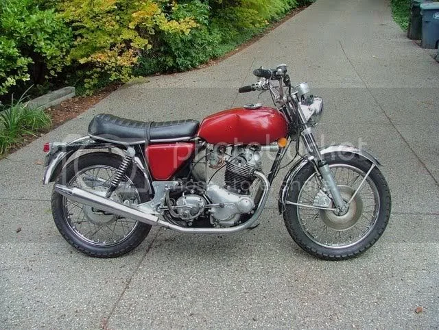 Pictures of your Norton Commandos