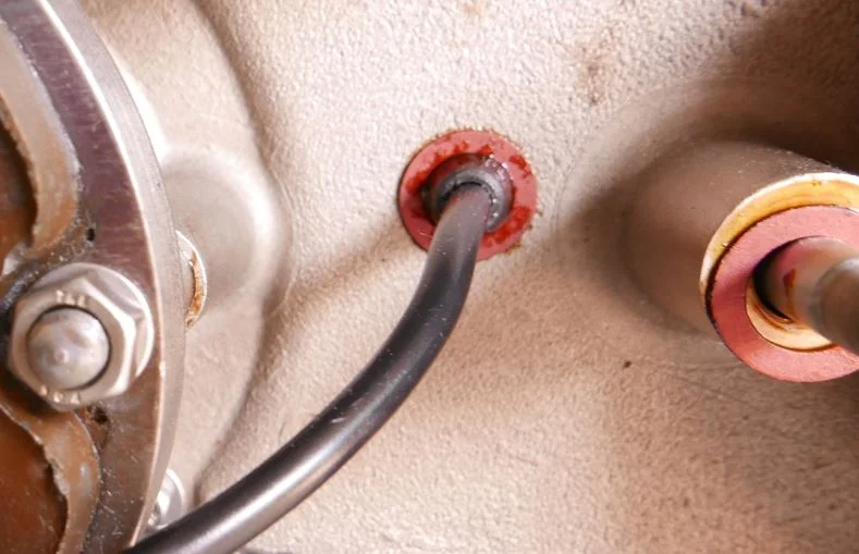 Alternator cable connections