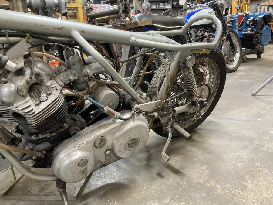 Oil in frame Mk III Norton