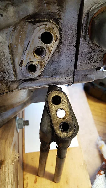 Oil Pipes Junction Block, Part No. 06.4134