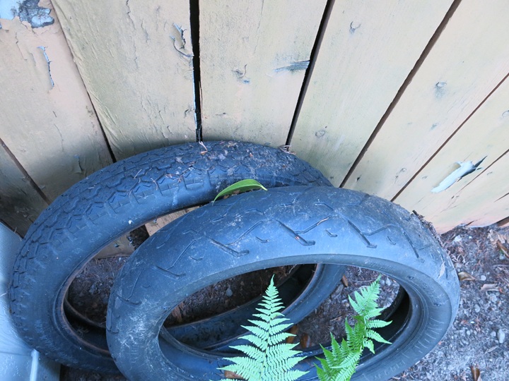 On/off road tires