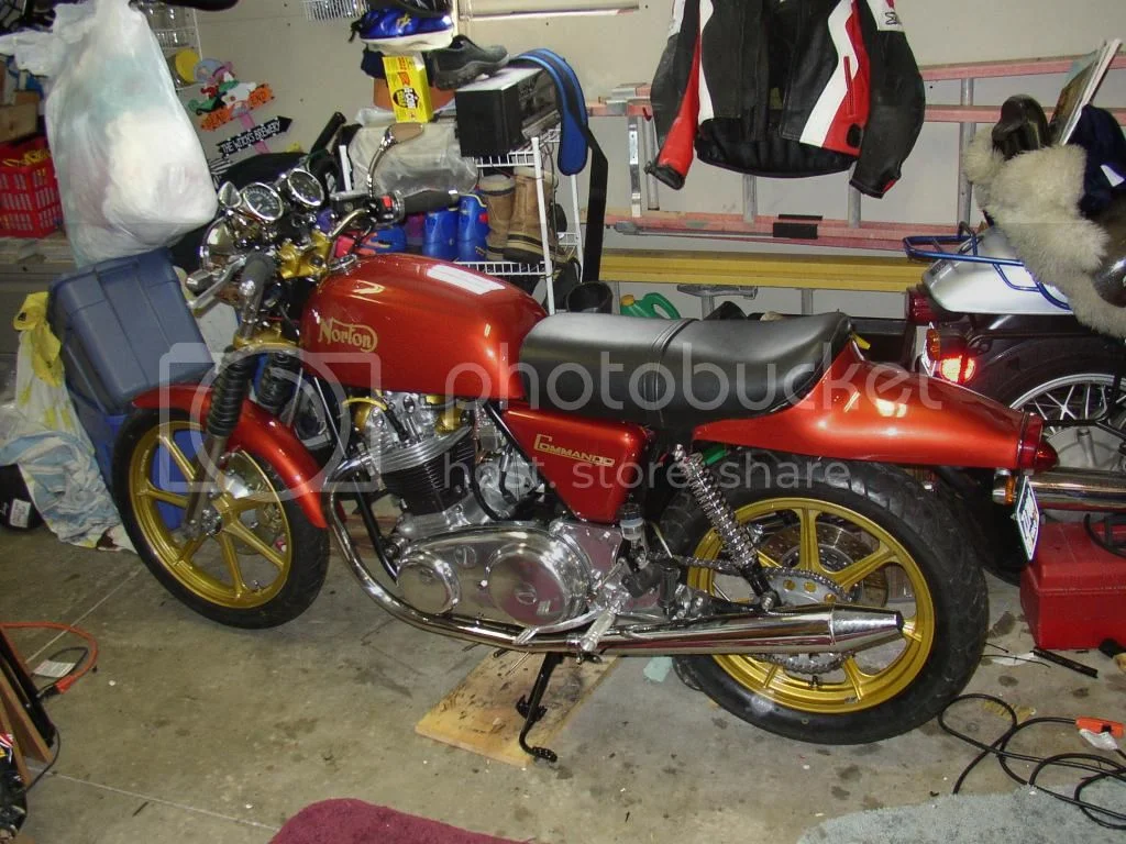 Pictures of your Norton Commandos