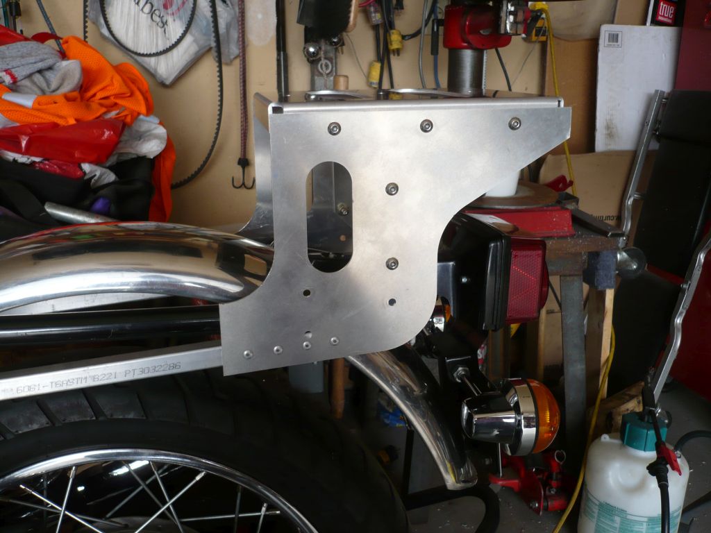 mounting rack for Givi topbox