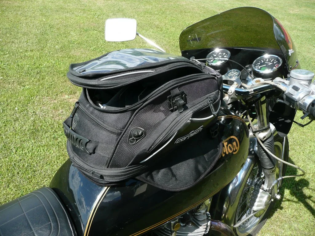 Choosing your Tankbag Choosing your Tankbag