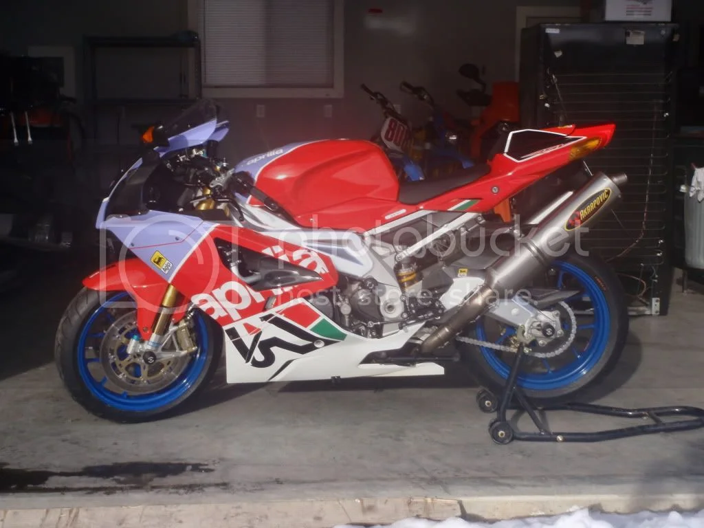 New to Norton, 71' Basket Case..