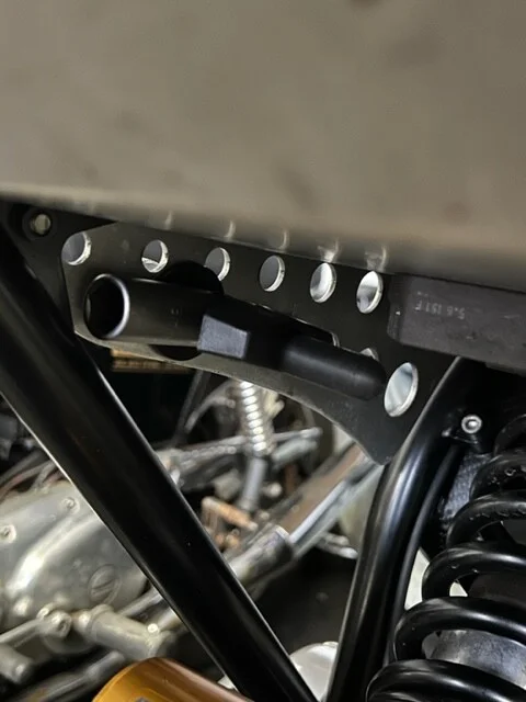 On the road Dominator 961 Tail Removal