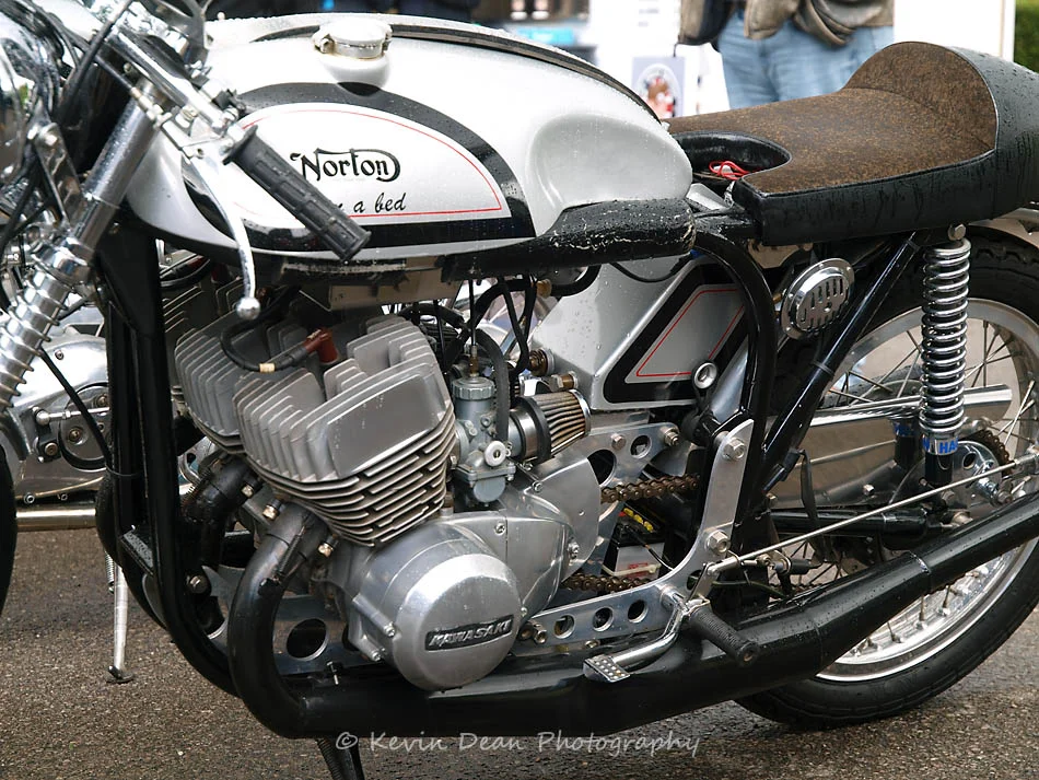 Commando Versus Modern