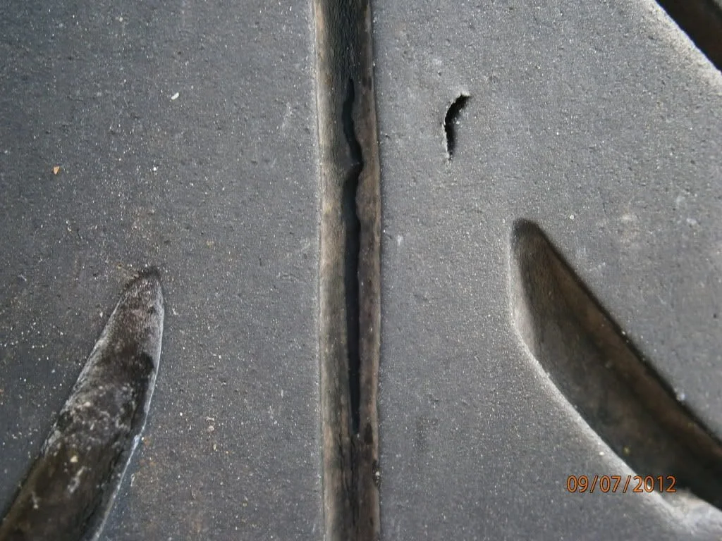 Keep an eye on the Avon RoadRiders tread seperation