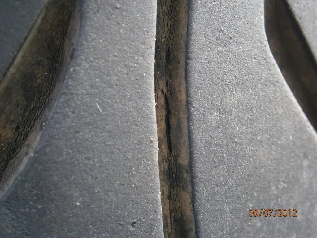 Keep an eye on the Avon RoadRiders tread seperation