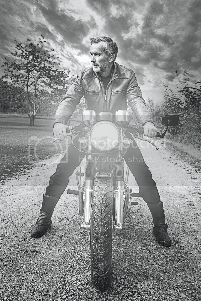 Pictures of your Norton Commandos