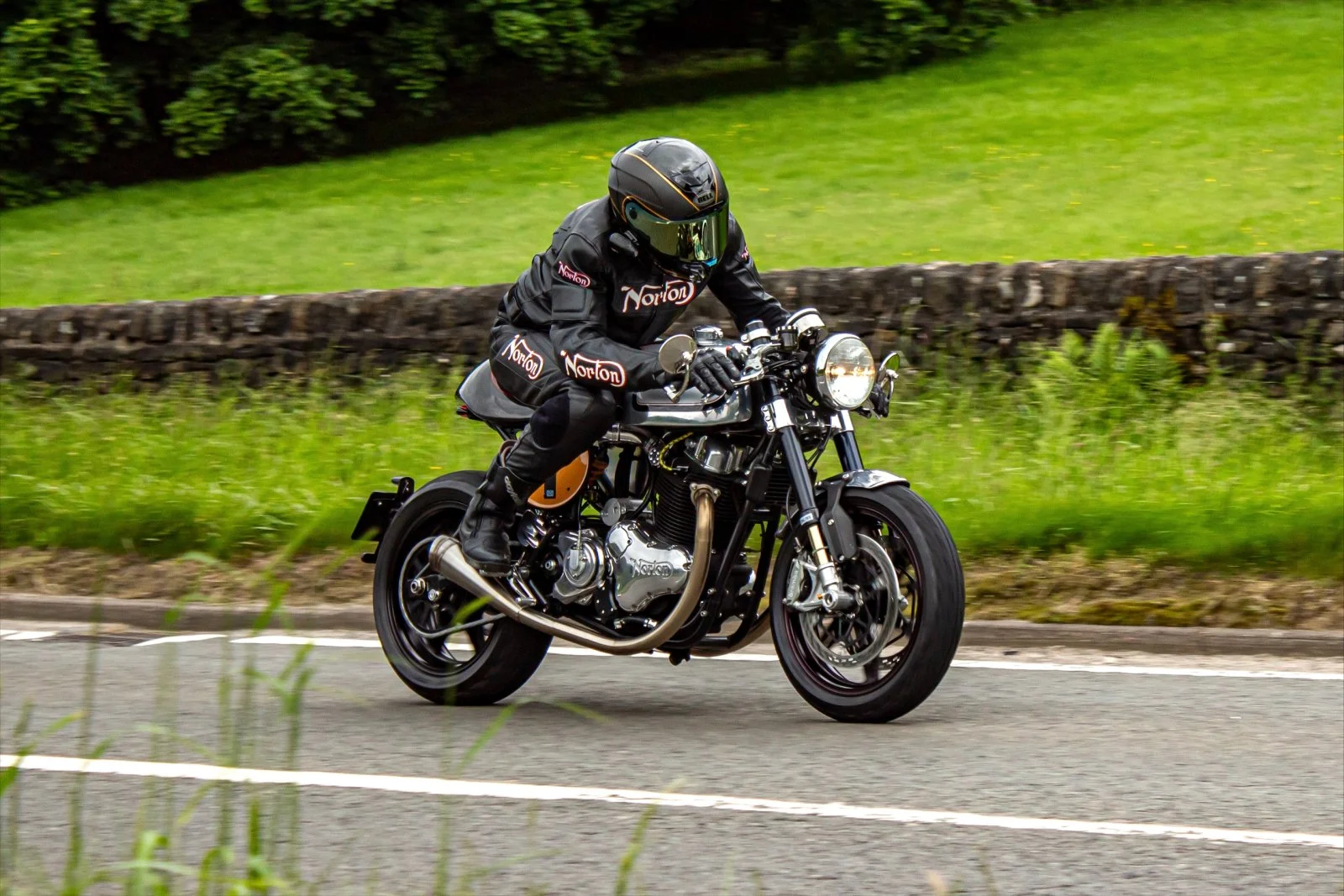 Pictures of your Norton 961