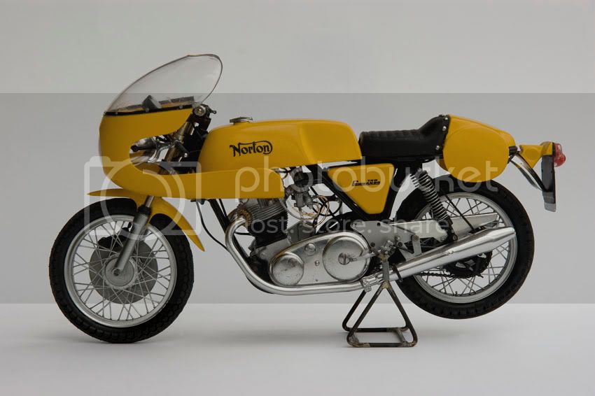 Model making - Norton Commando Production Racer
