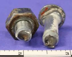 Torque decrease for lubricated bolt