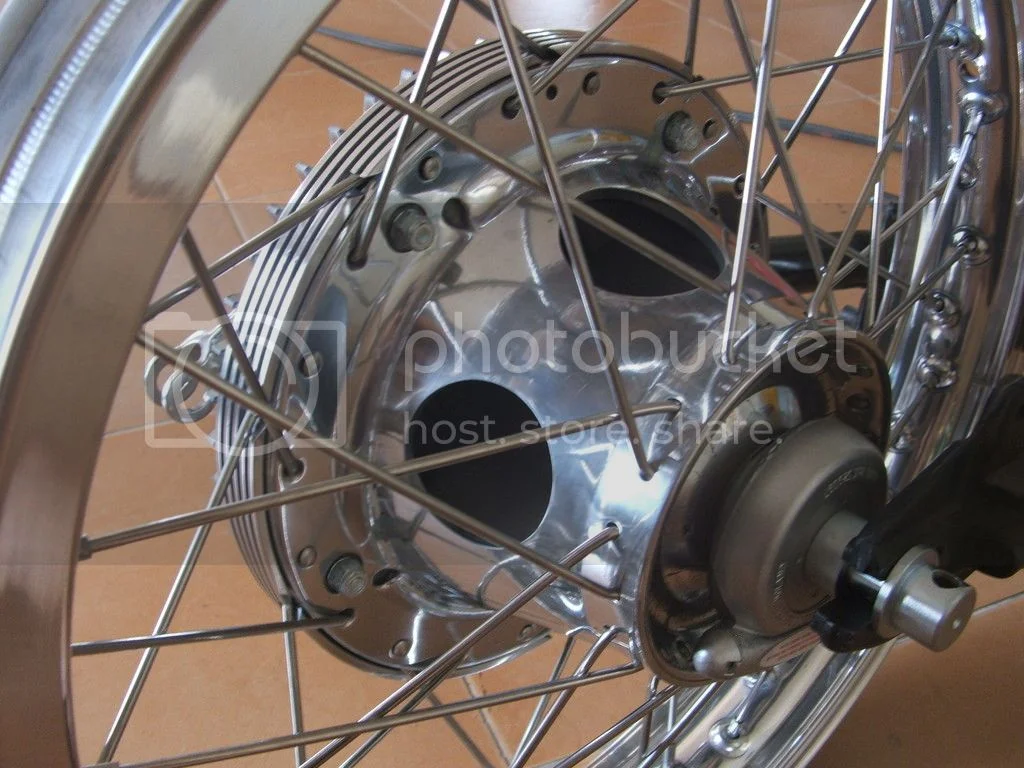 Conical rear hub