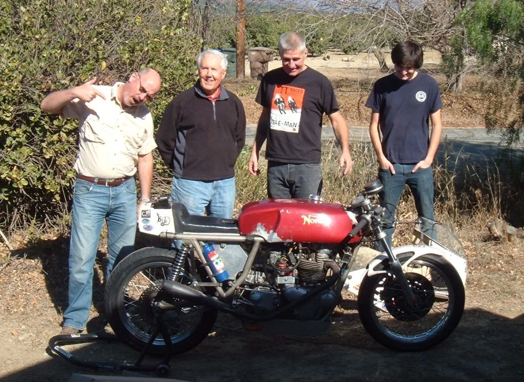 Mick Ofield racing on Norton at Willow Springs