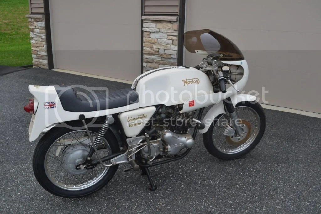 Pictures of your Norton Commandos