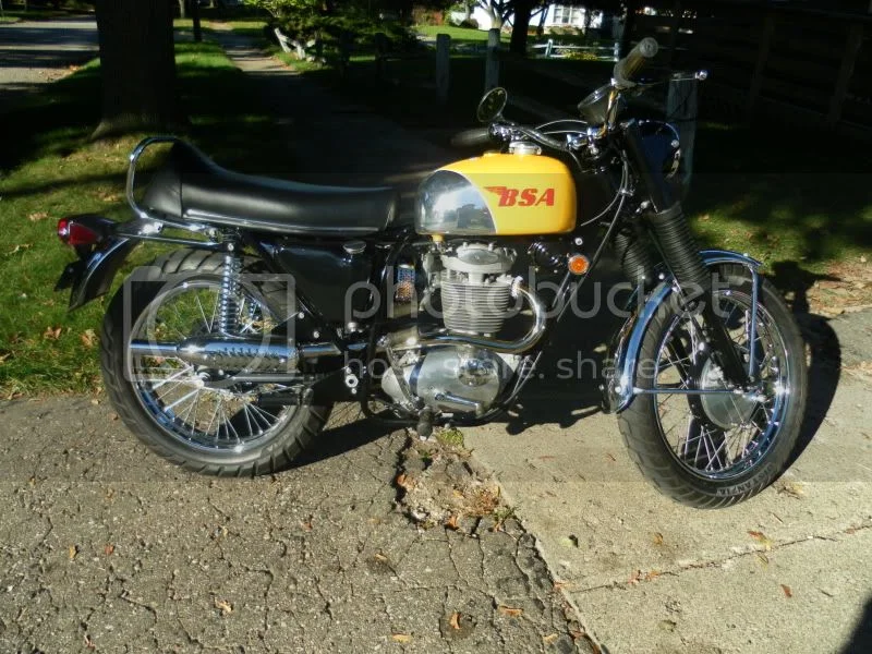 Pictures of your Norton Commandos