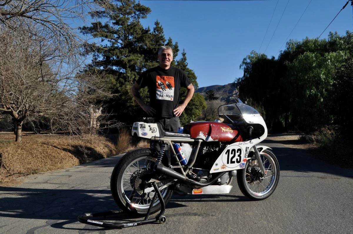 Mick Ofield racing on Norton at Willow Springs