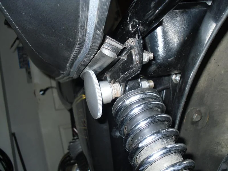 Interstate hinged seat original install