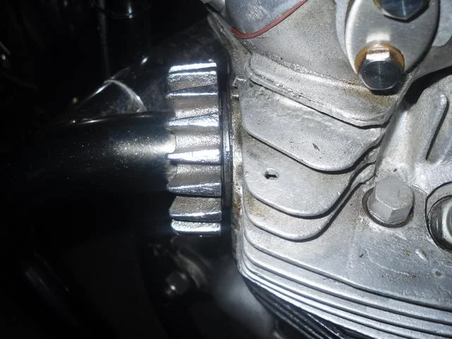 Engineering compromises leading to exhaust threads stripped (2012)