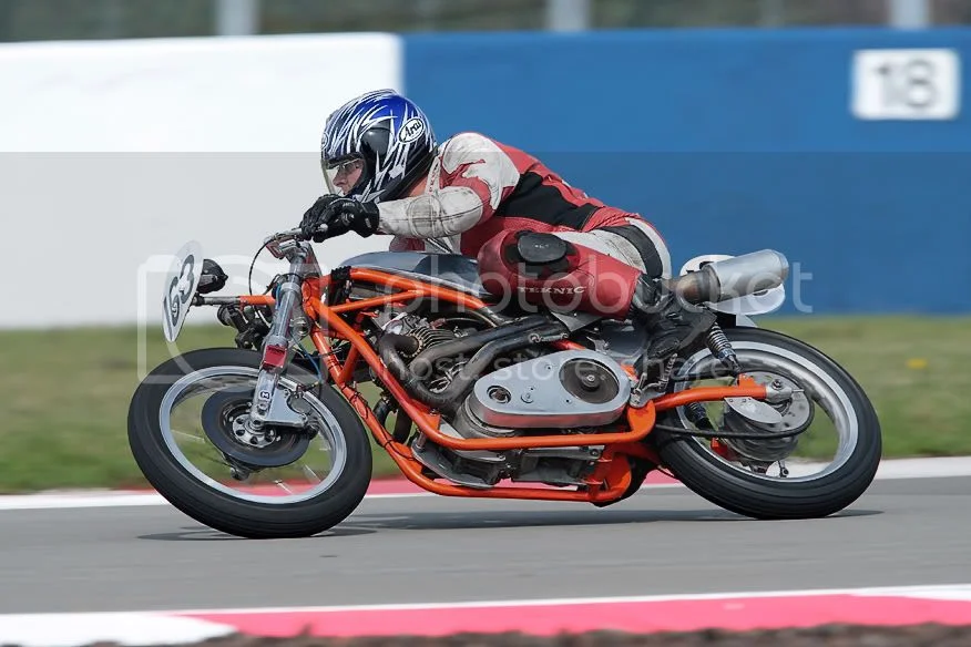 Pictures of your Norton Commandos