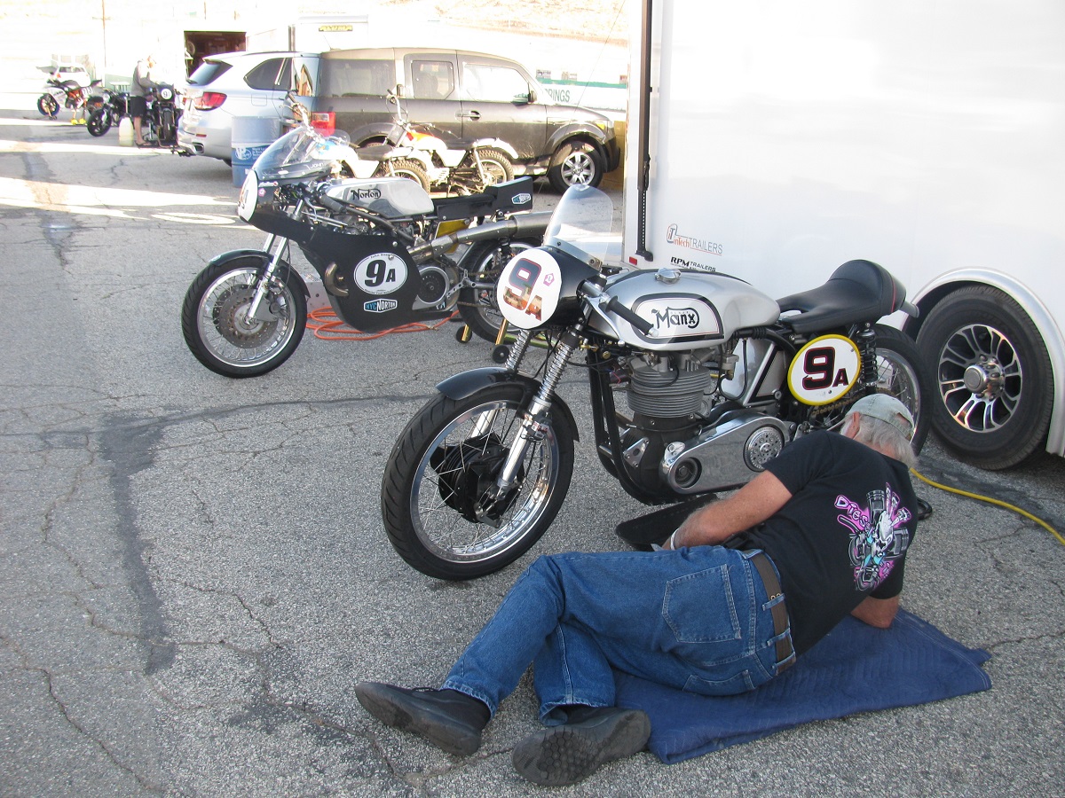 Norton Twins at the Willow Springs AHRMA Race 2018