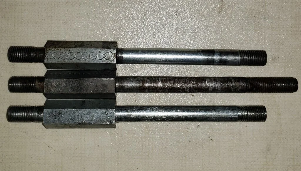 Chaincase Center Stud