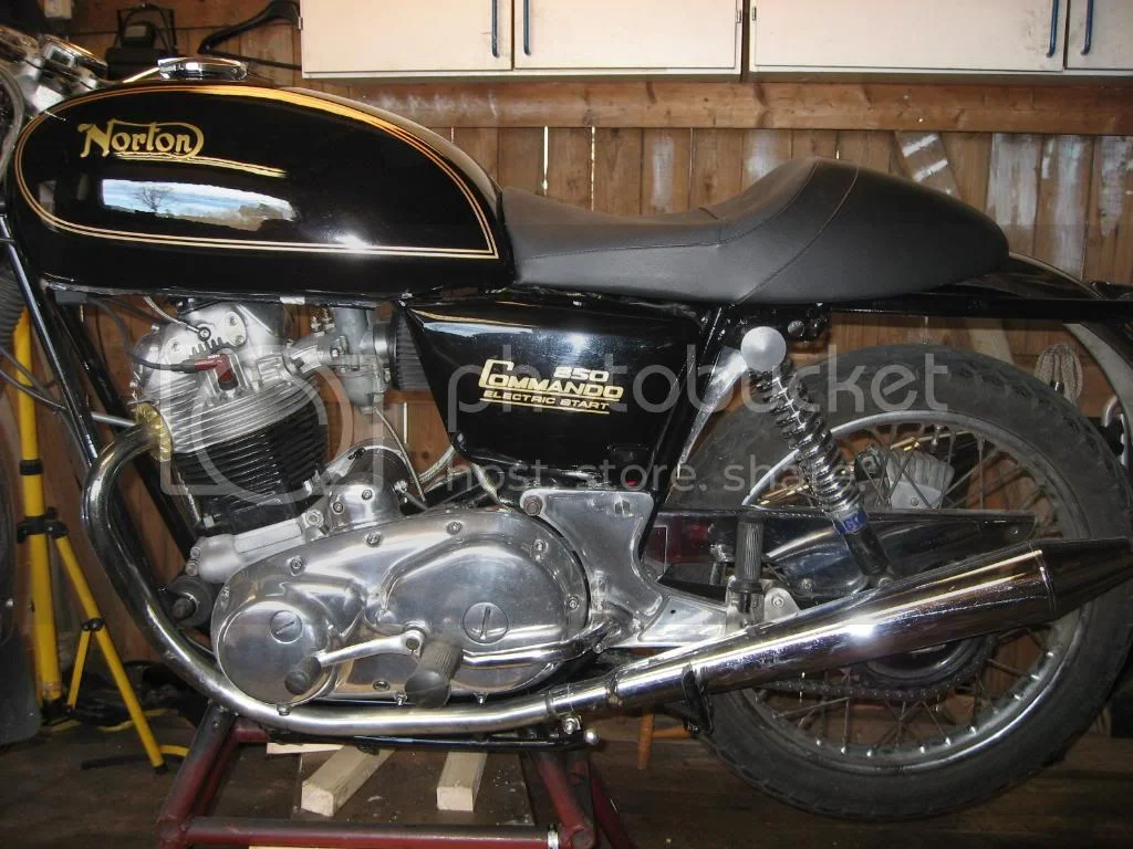 A hen's teeth rare Interstate Seat ???