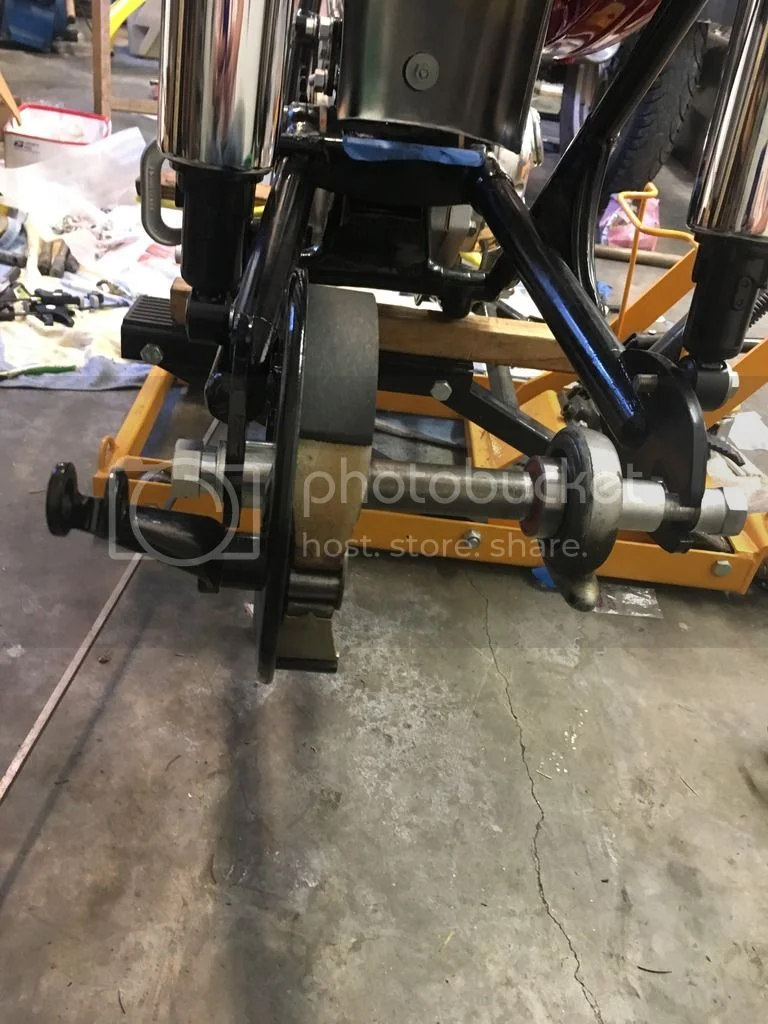 Measurement between swingarm fork legs N15