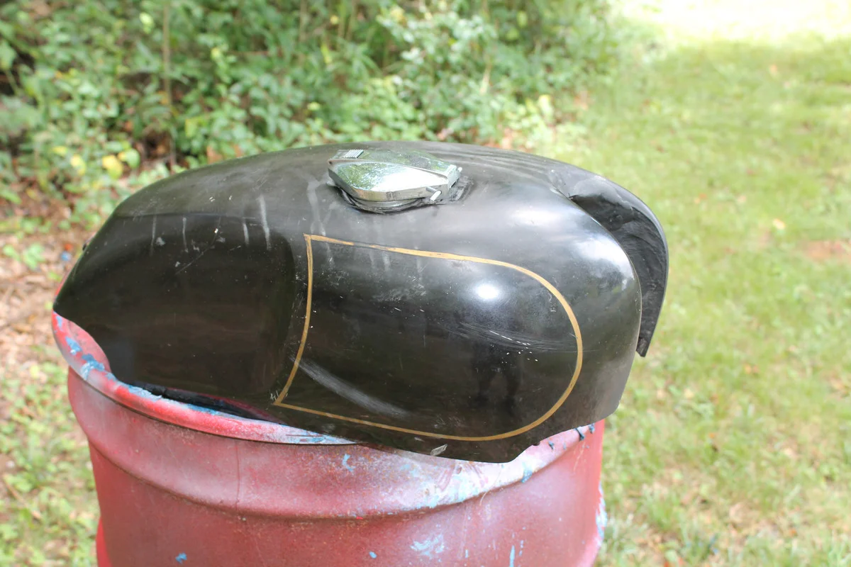 D2OAS   on bottom of fuel tank what that mean?