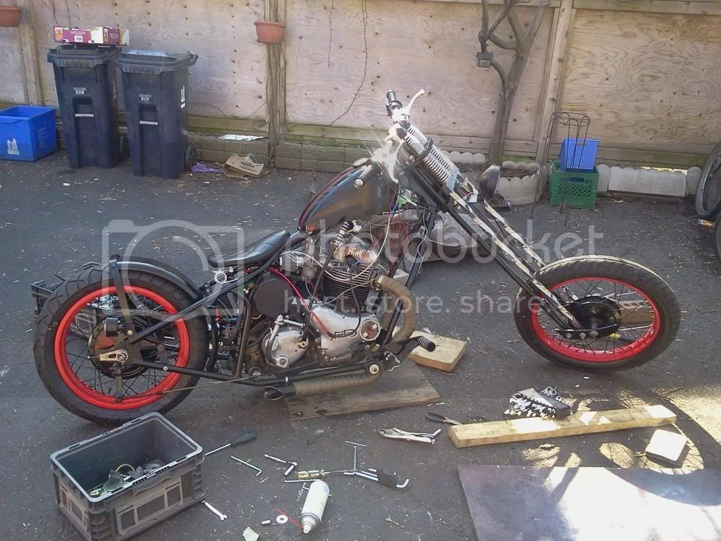 Pictures of your Norton Commandos