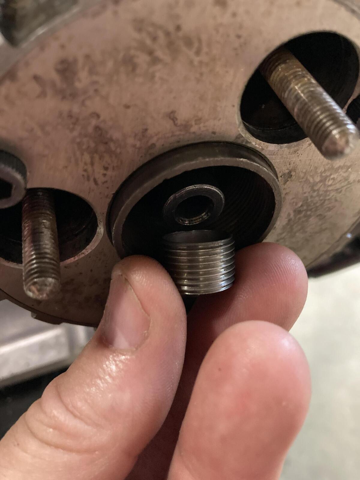 Who has successfully installed a clutch rod seal on Atlas or N15?
