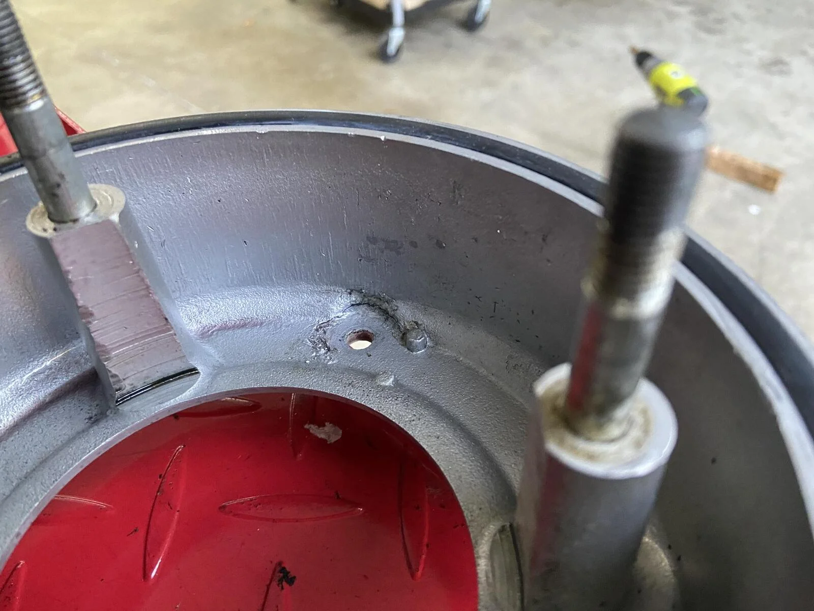 Inner Primary Crack and Leak