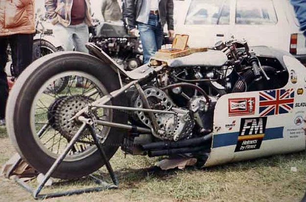 Road Racing a Norton Commando