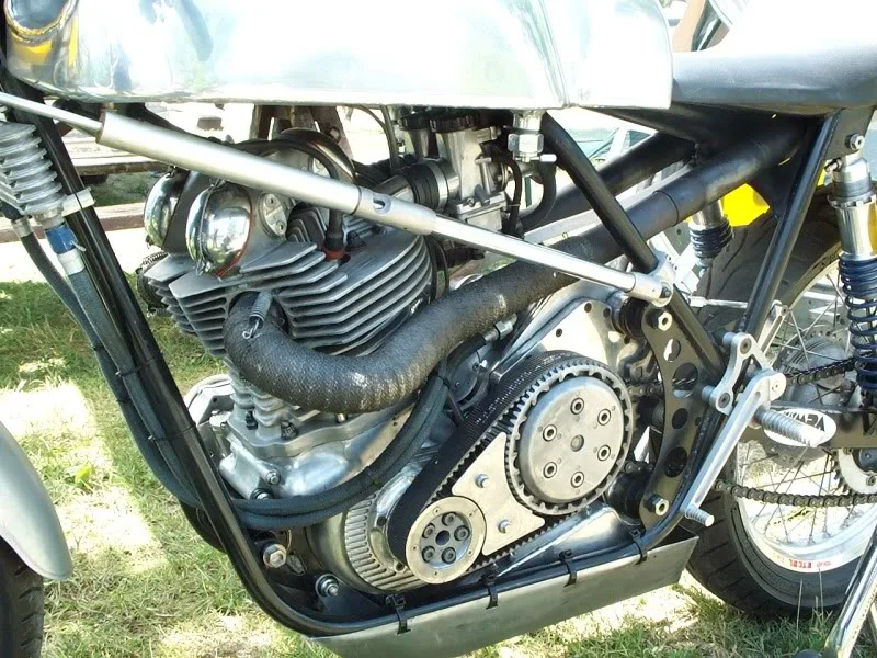 Jim Comstock's race bike, pictures!