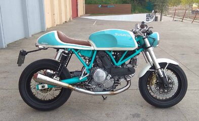 New member with Commando 850 MK3 from Spain
