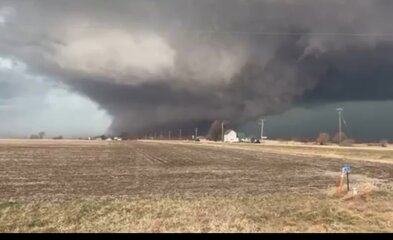 Tornado on the ground in Iowa & Arkansas