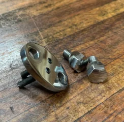 Rocker spindle misaligned. Rocker spindle misaligned.