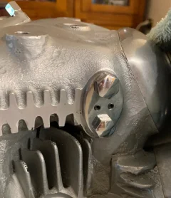 Rocker spindle misaligned. Rocker spindle misaligned.