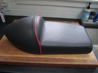 SLIMLINE SOLO SEAT WITHOUT CUTOUT. NEW