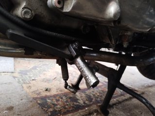 T140 side stand snapped