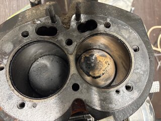 Thrust washers on rocker shaft