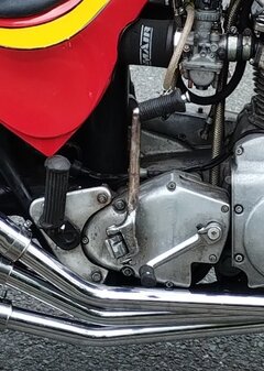 Suzuki GT550 kicker as a substitute for the no longer available RGM made T-160 style.