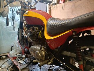 Suzuki GT550 kicker as a substitute for the no longer available RGM made T-160 style.